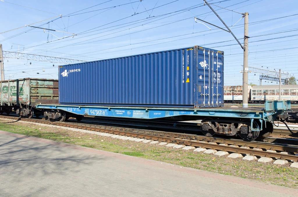 Платформа для крупнотоннажных контейнеров и колёсной техники мод. 13-9004